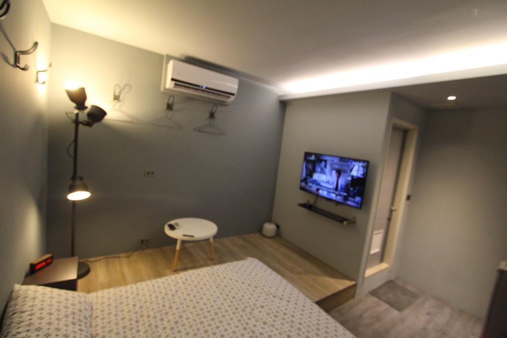 Midtown Retreat Lägenhet Taipei Exteriör bild